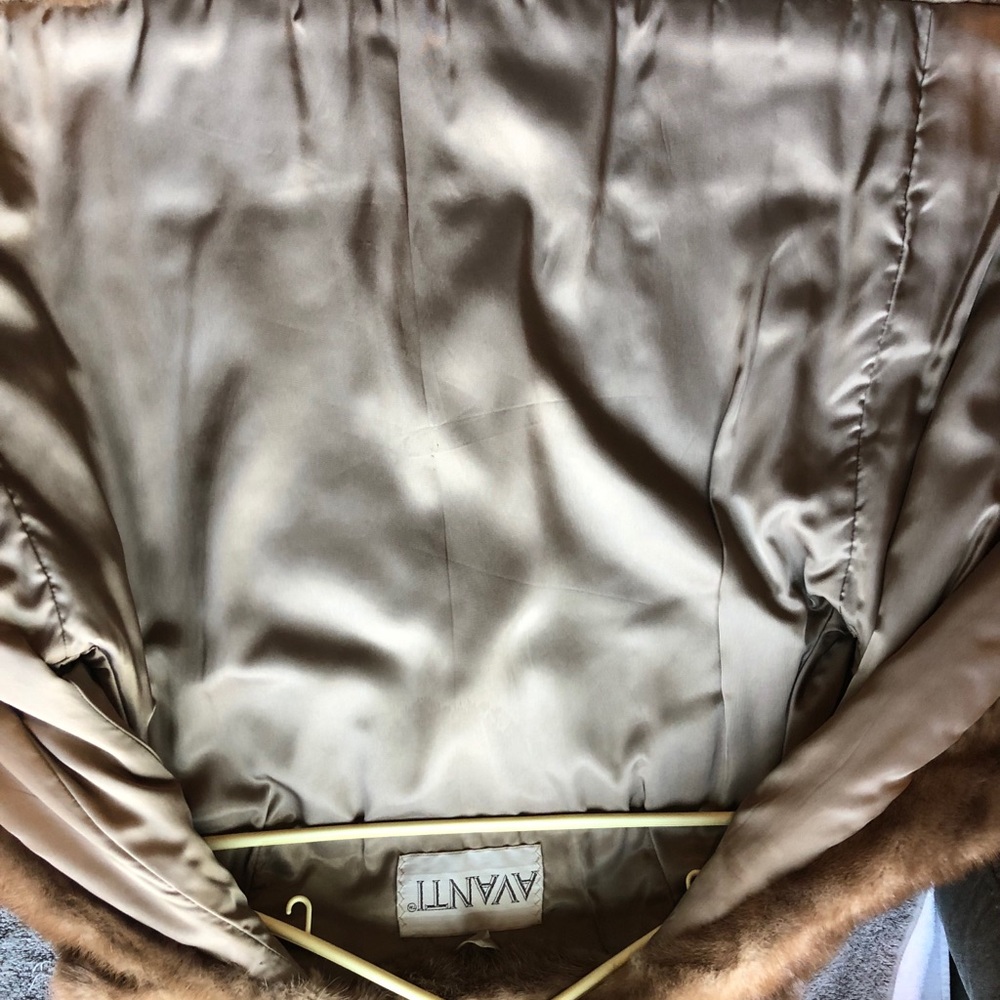 Ladies Mink Jacket - Picture 7 of 8